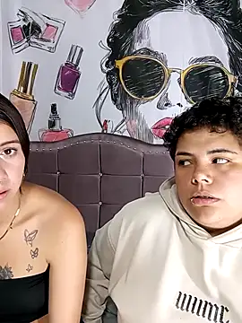 play_girls_ - Play_girls_'s free webcam