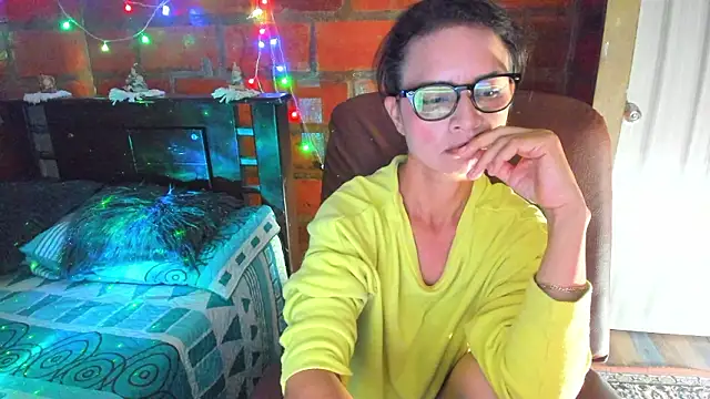 brianagarner - BrianaGarner's free webcam