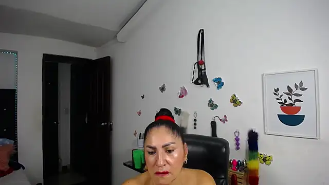 mature_bigboobs10 - Mature_bigboobs10's free webcam - UK Sex Cams