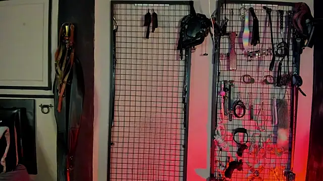 twisted_fantasy - Twisted_Fantasy's free webcam