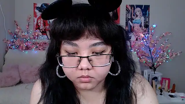 moertomlly - Moertomlly's free webcam