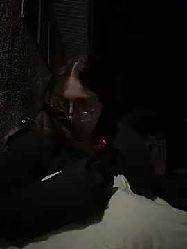 novalove2002 - NovaLove2002's free webcam