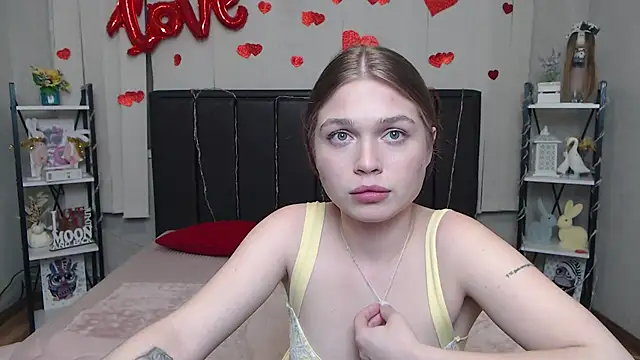 larapika - LaraPika's free webcam