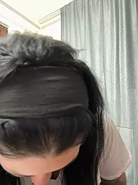 miakiittyy - MiaKiittyy's free webcam