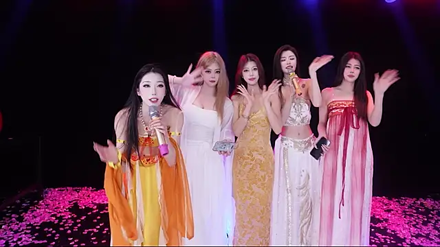 美女RV-525-在线直播