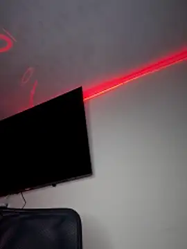 iris_lee (Ask my age) - lush ass and lush pussy