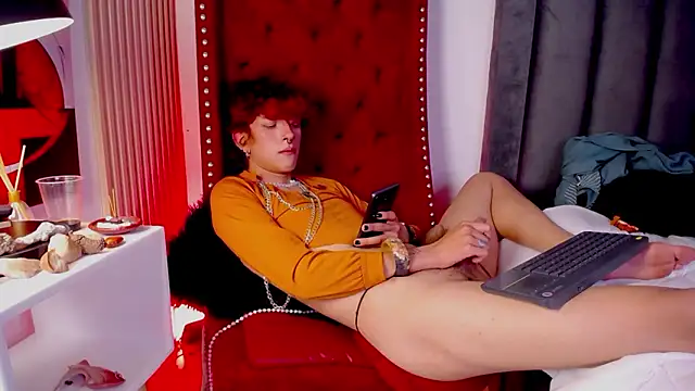 cain_dantalion (M young) - Full striptease (lingerie off)