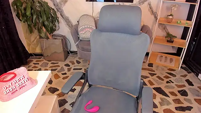 celestebrucee - CelesteBrucee's free webcam - UK Sex Cams