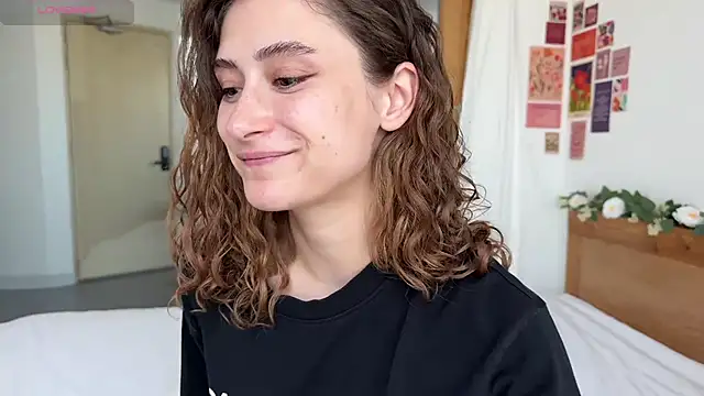 cutiemari - Cutiemari's free webcam