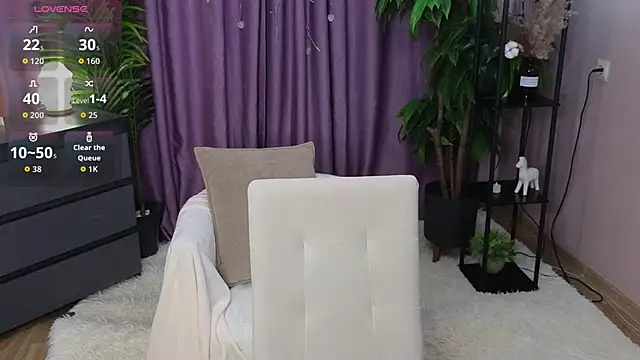 blondelina - BlondeLina's free webcam