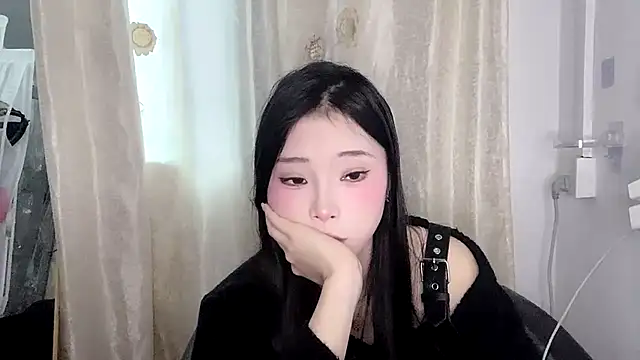 yiyibaby2026 - Yiyibaby2026's free webcam