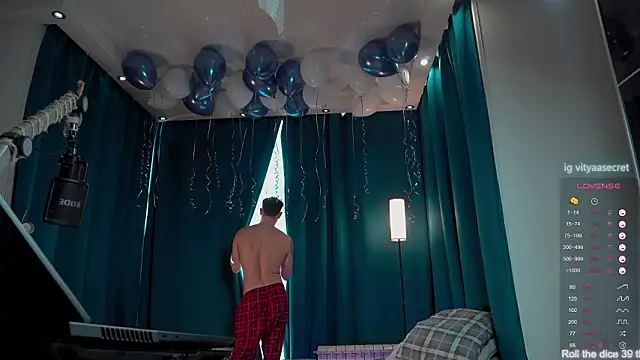 viktorsecret (M young) - naked and chest oil