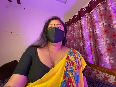 LouleyRanii live sex cam