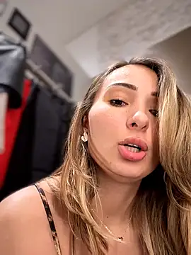 wonder_kari - Wonder_Kari's free webcam - UK Sex Cams