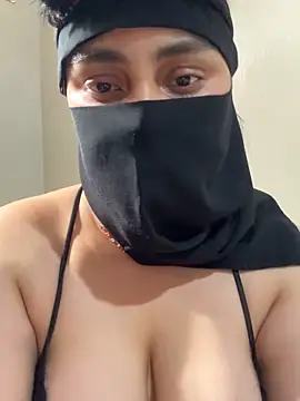 SexyaDiva from StripChat is Freechat