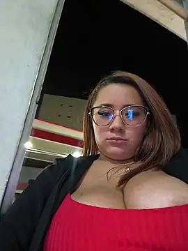 maleja_smmith (F young) - Jacket and bra off +flash of tits