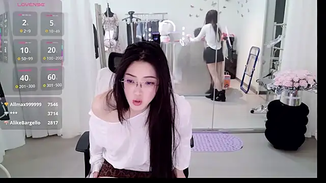 美女yangyang-777在线直播