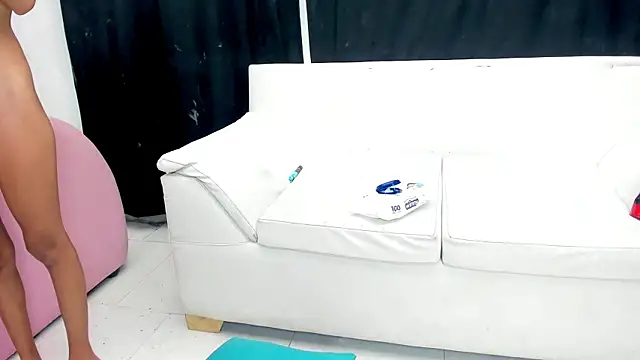 self_love46's Stripchat show and profile