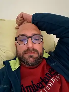 cetriolino (Ask my age) - #bisexuals #cam2cam #cheap-privates #daddies #ejaculation #flashing #foot-fetish #hd #italian #latin #masturbation #medium #mobile #shower #small-audience