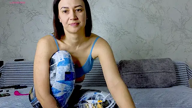 Helen198705 live sex cam