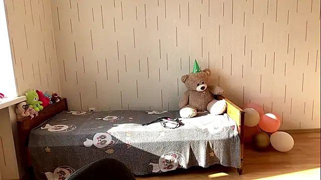 yourmiia - YourMiIa's free webcam - UK Sex Cams