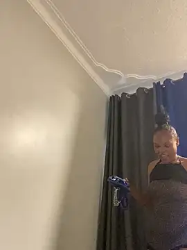 Webcam Model (Dellah27)  is live.Free join now!