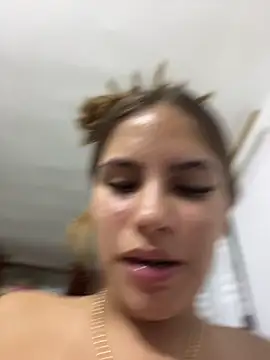 milurossee (F young) - suck black dildo