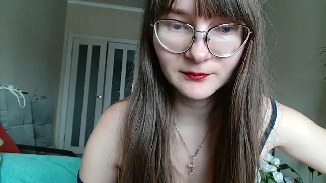 KiraGoldens live sex cam