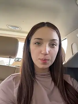 DollyTall's live cam