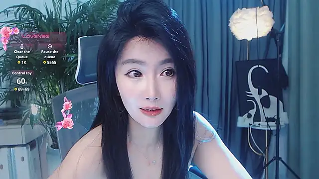 feifei-love Live Webcam on Stripchat