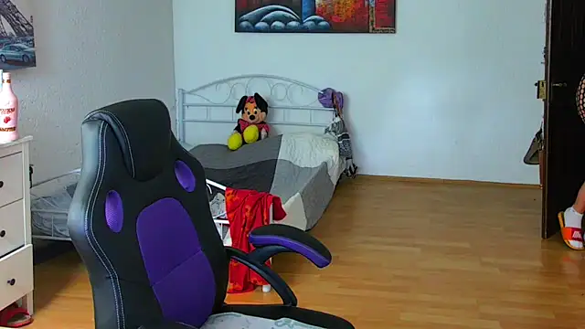 sylly - Sylly's free webcam - UK Sex Cams