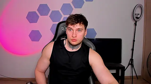 chris_tyson (M young) - cum show