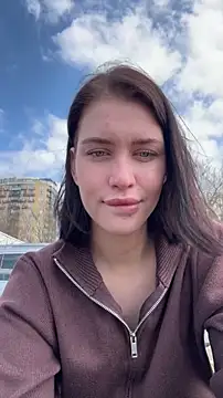 kikiwatson (F young) - Flash hard nipples in public ❤️‍🔥