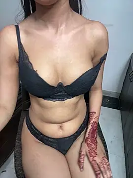 Webcam Model (Ziyaa_1)  is live.Free join now!