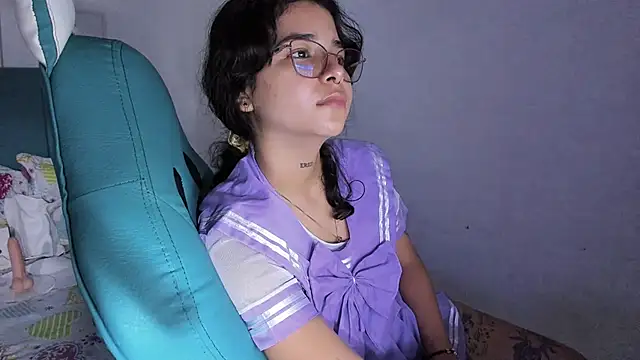 _vaiolet_owo live sex cam