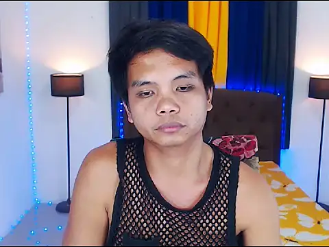 ianhardfucker (M young) - LETS CUM IN MY ROOM