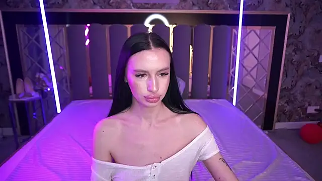 snow_whiteeex - Snow_WhiteeeX's free webcam - UK Sex Cams