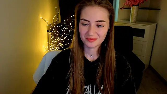 alice_chain - Alice_Chain's free webcam - UK Sex Cams