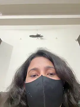 Webcam Model (raavigirl)  is live.Free join now!