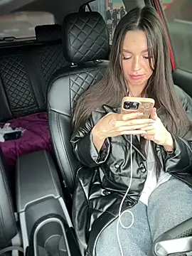 Emma_Catt from StripChat is Freechat