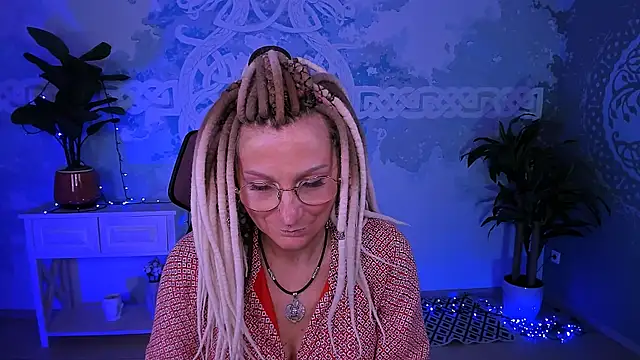 umaspace - UmaSpace's free webcam - UK Sex Cams