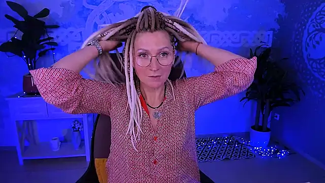 umaspace (F mature) - foot massage with oil