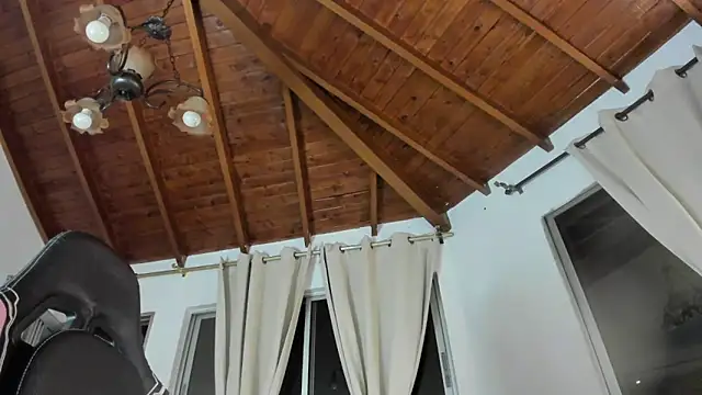 IsaFontanna live sex cam