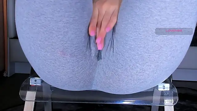 Cameltoe_squirt_inPants live sex cam