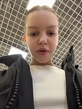 ashleymur (F teen) - Masturbation for 10 minutes