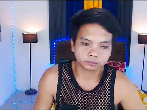 ianhardfucker (M young) - LETS CUM IN MY ROOM