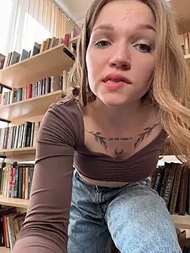 streetsquirt (Ask my age) - push dildo tip inside tight pussy