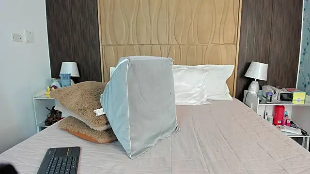 alishoward - AlisHoward's free webcam