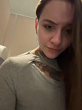 kishamur (F young) - Naked closeup show