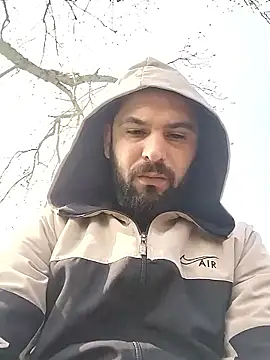 sexy8993 (M young) - Je me branle et grache